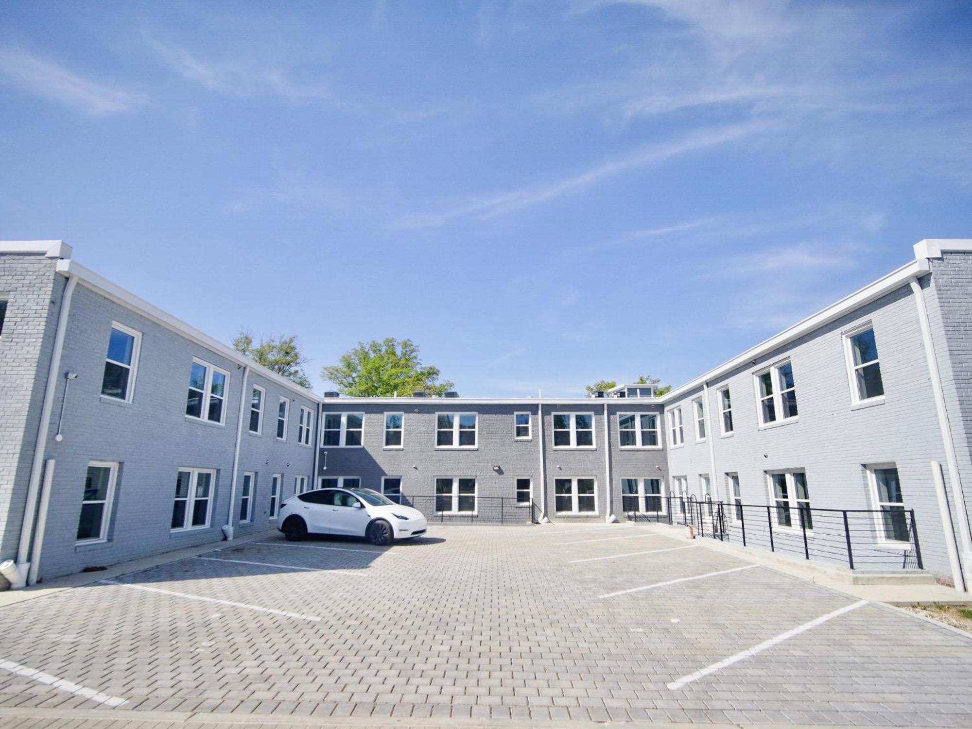 The Chey:Modern And Intimate Apartment Washington Exterior photo